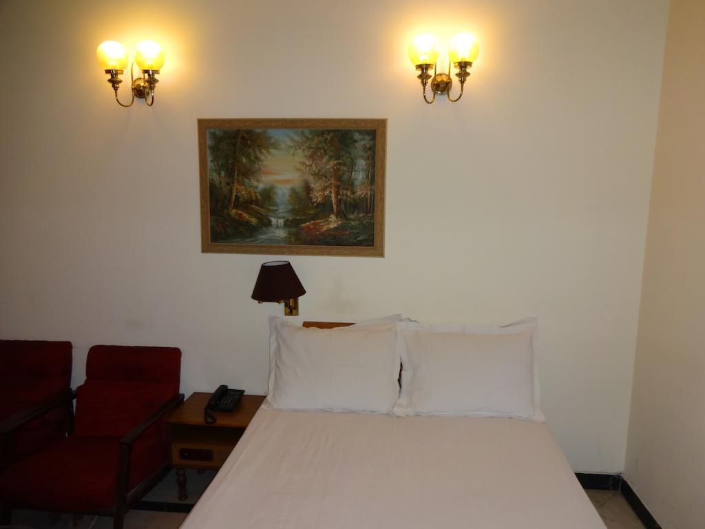 Hotel Alka Premiere Nowe Delhi Pokój zdjęcie